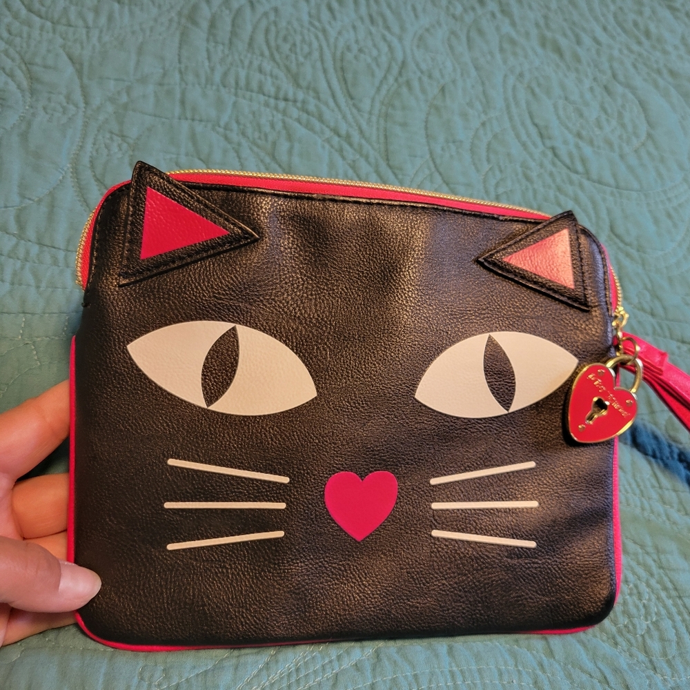 Betsy Johnson black cat wristlet purse